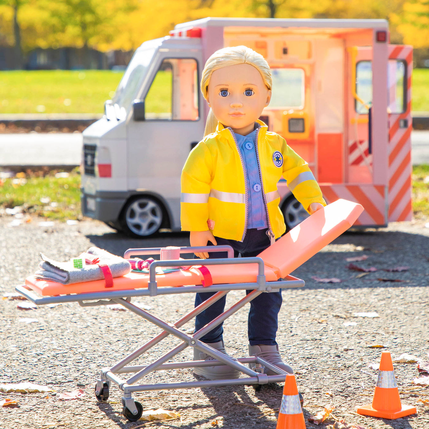 Muñeco paramédico de 46 cm con kit médico